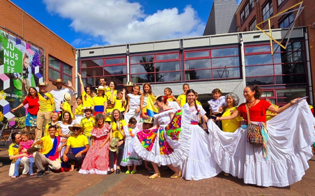 Festival Colombia 2024 Modeshow Wageningen City of Cultures